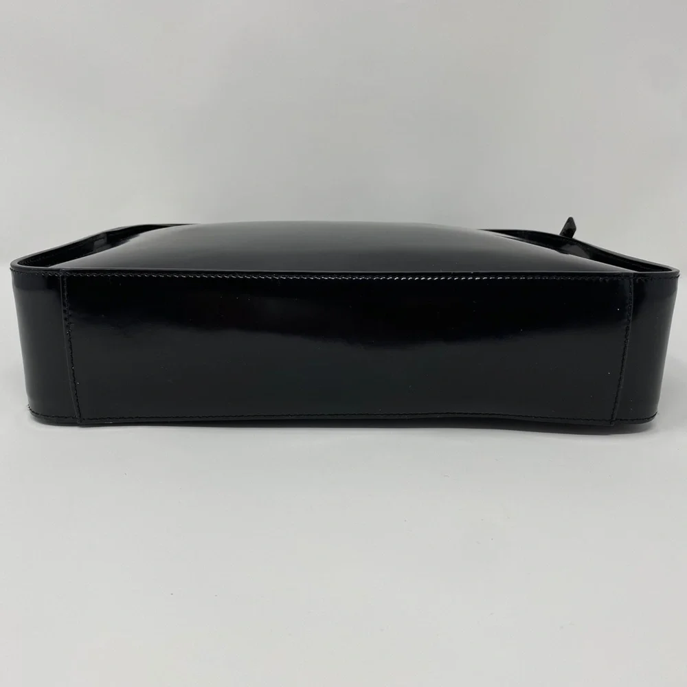 GUCCI Leather Embossed Logo Shoulder Bag